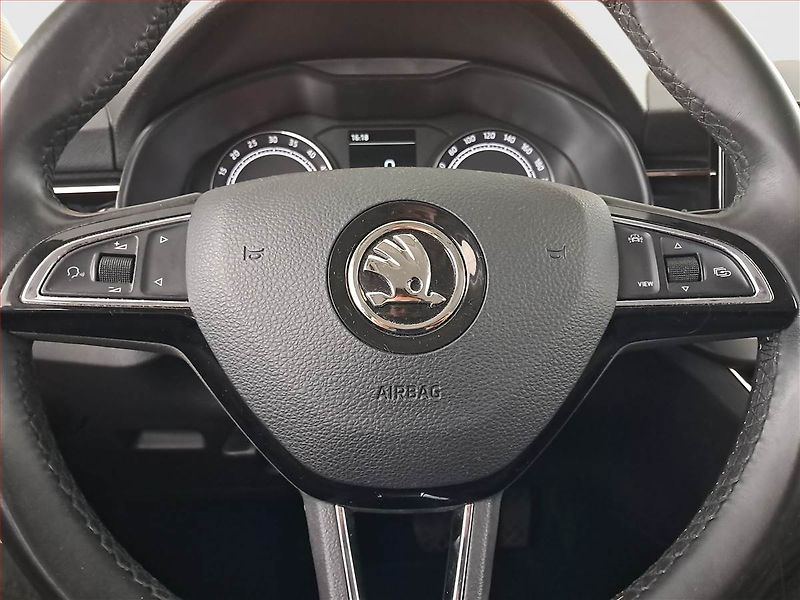Škoda Scala (2019) 1.6 TDI, Tempomat - fotka 17 z 19