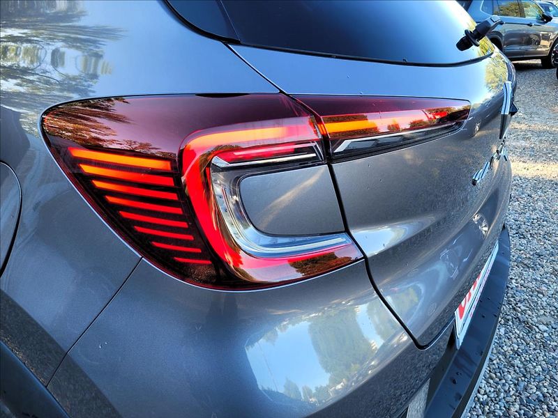 Renault Captur 1,6 E-Tech PHEV Intense - fotka 44 z 49
