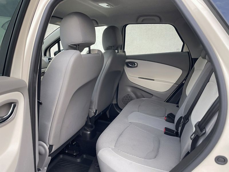 Renault Captur (2015) ZEN ,09TCe 90k - fotka 15 z 18