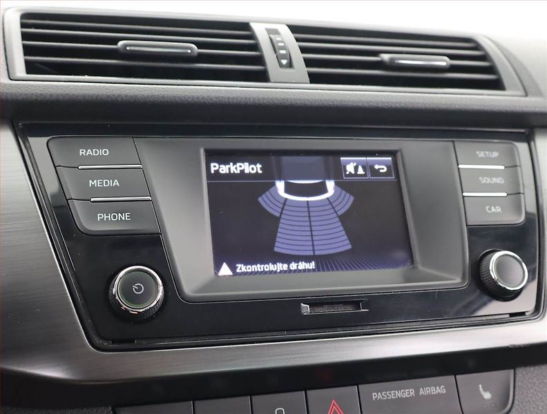 Škoda Fabia (2015) Style 1.4 TDI, nová STK - fotka 20 z 22