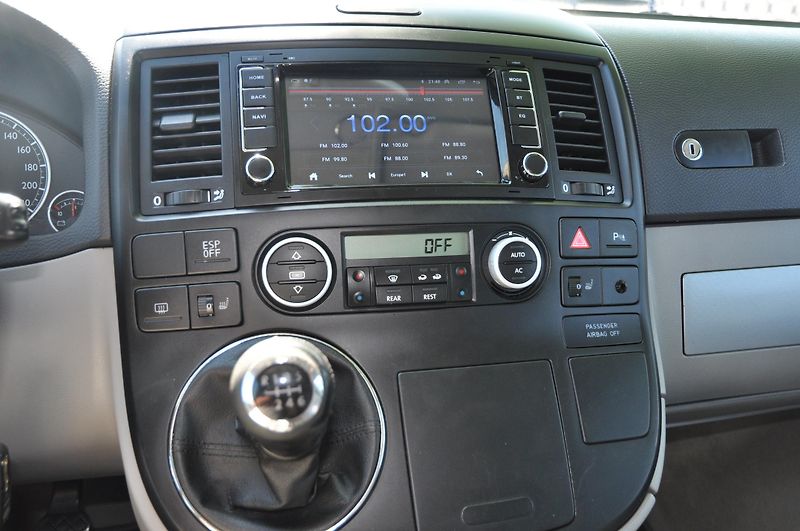 Volkswagen Multivan 2.5TDi 128kW 4x4 - fotka 12 z 14