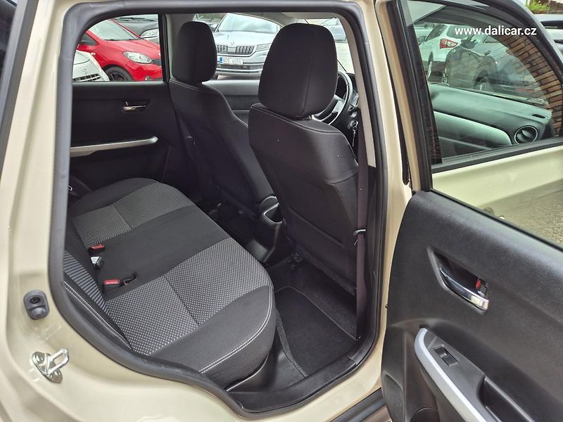 Suzuki Vitara (2017) 1.6VVT 88KW COMFORT NAVI - fotka 41 z 52