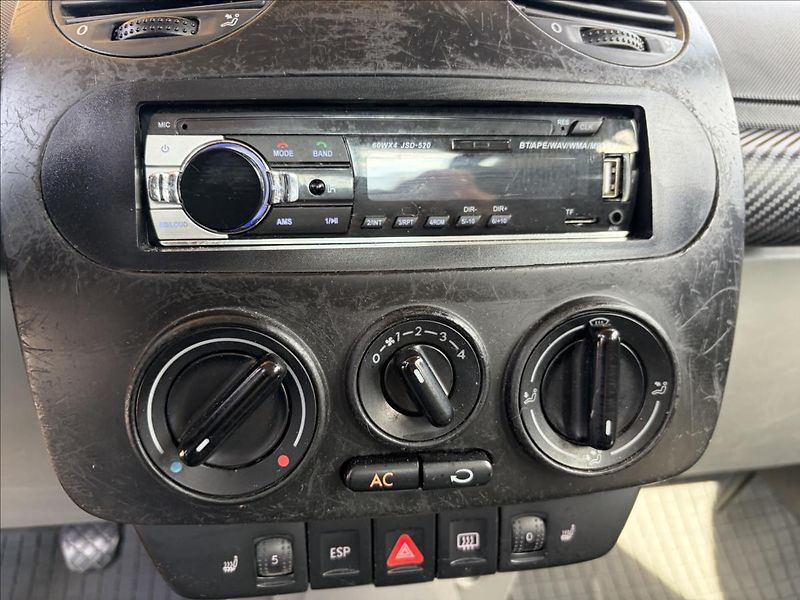 Volkswagen New Beetle 1,9 TDi 66 kW  Klima,VyhřSedad - fotka 17 z 32