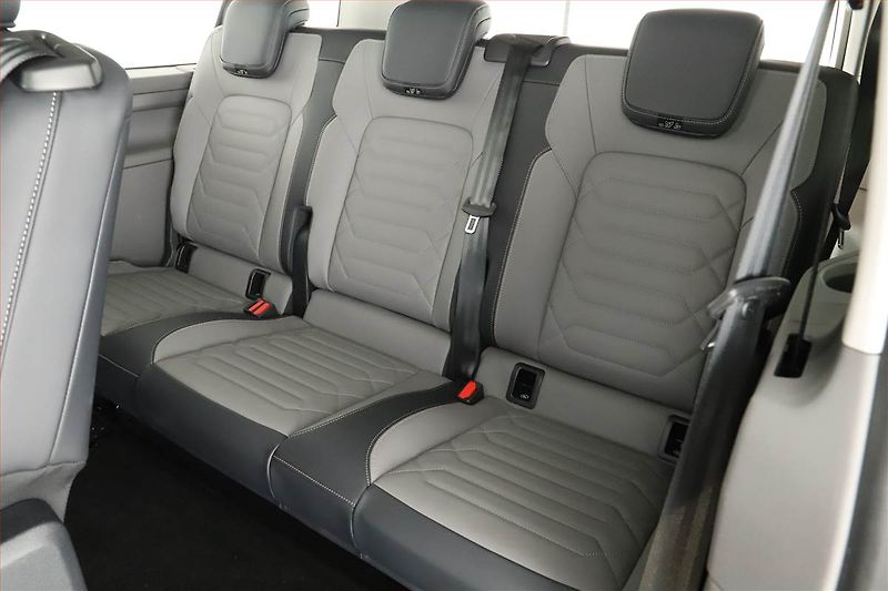 Volkswagen Caravelle (2025) 2.0 TDI - fotka 14 z 21