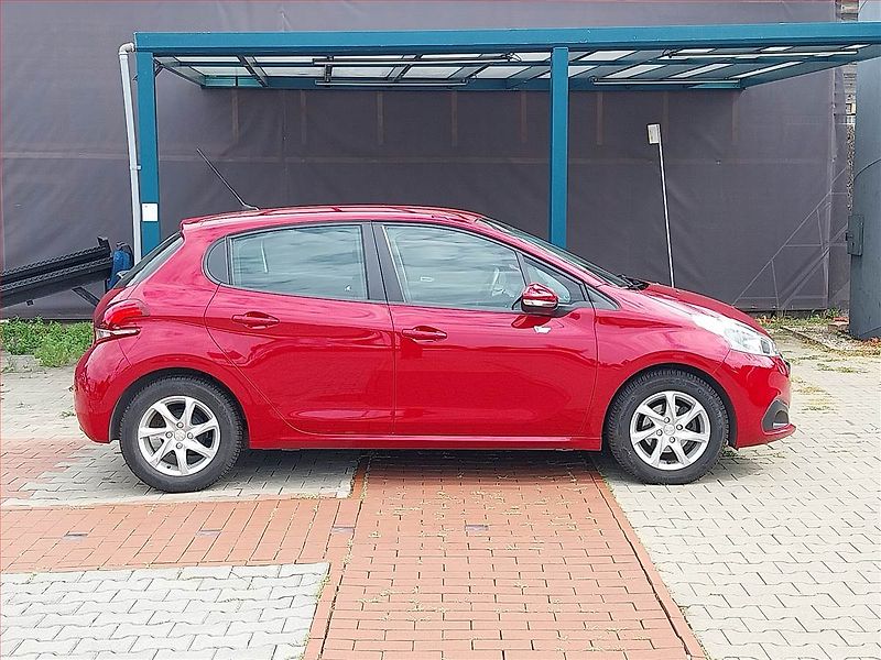 Peugeot 208 (2016) 1.2 PureTech, ČR,1.maj - fotka 6 z 14