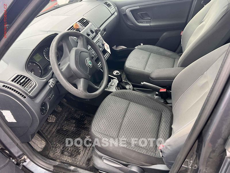 Škoda Fabia (2012) 1.2 12V, ČR, servis.kniha, AC - fotka 3 z 3