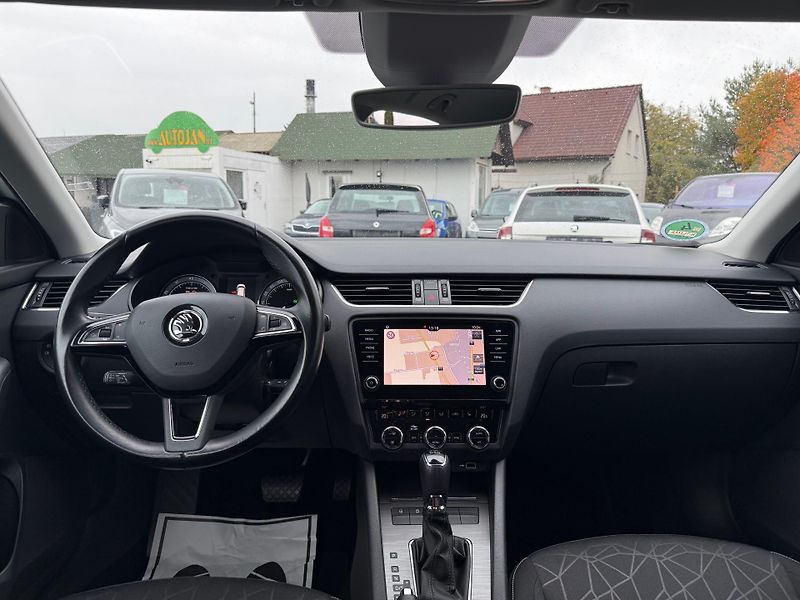 Škoda Octavia 1.5 TSI DSG CLEVER - fotka 7 z 13