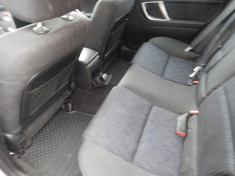 Subaru Outback 2.0 D 110 KW - fotka 9 z 15