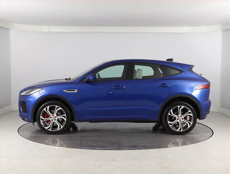 Jaguar E-Pace (2019) P300 AWD - fotka 3 z 26
