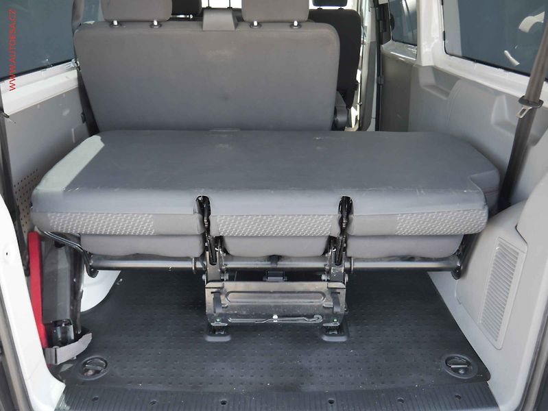 Volkswagen Transporter (2014) 2.0TDi L2 9míst, AC, kamera - fotka 4 z 12