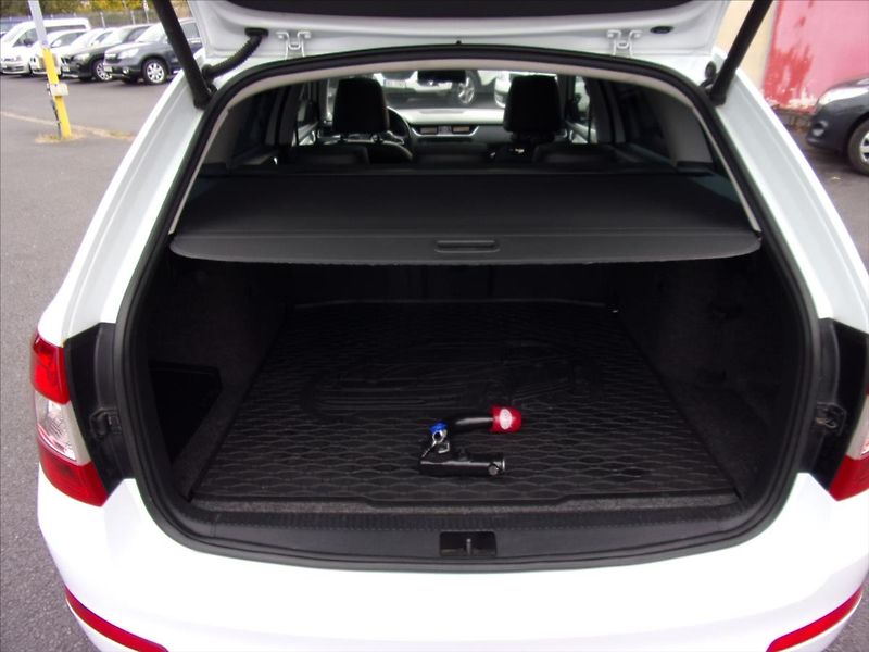 Škoda Octavia 2,0 TDI Style 110kW  Combi - fotka 10 z 26