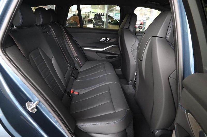 BMW Řada 3 M340d xDrive Touring - fotka 6 z 19