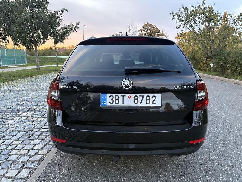 Škoda Octavia STYLE 110 kW MAX.VÝBAVA - fotka 3 z 18