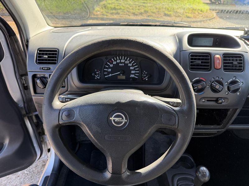 Opel Agila 1.0i - fotka 19 z 21