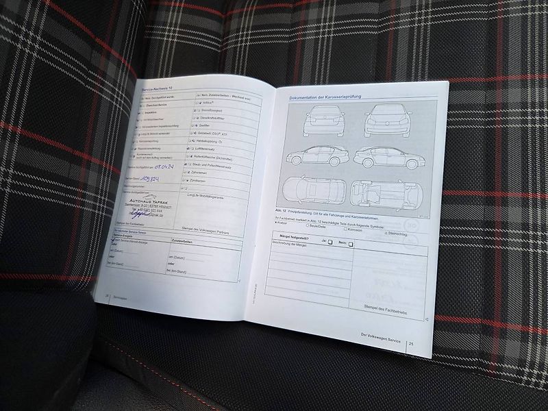Volkswagen Golf 2.0 GTI - fotka 46 z 49