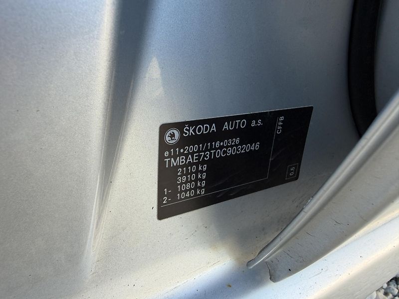 Škoda Superb II 2,0 TDi/103kW - Klima,ESP,. - fotka 51 z 71