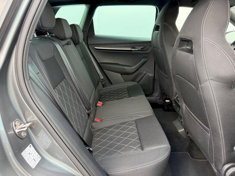 Škoda Karoq (2024) 2.0 TDI 110kW 4x4 SportLine DS - fotka 24 z 35