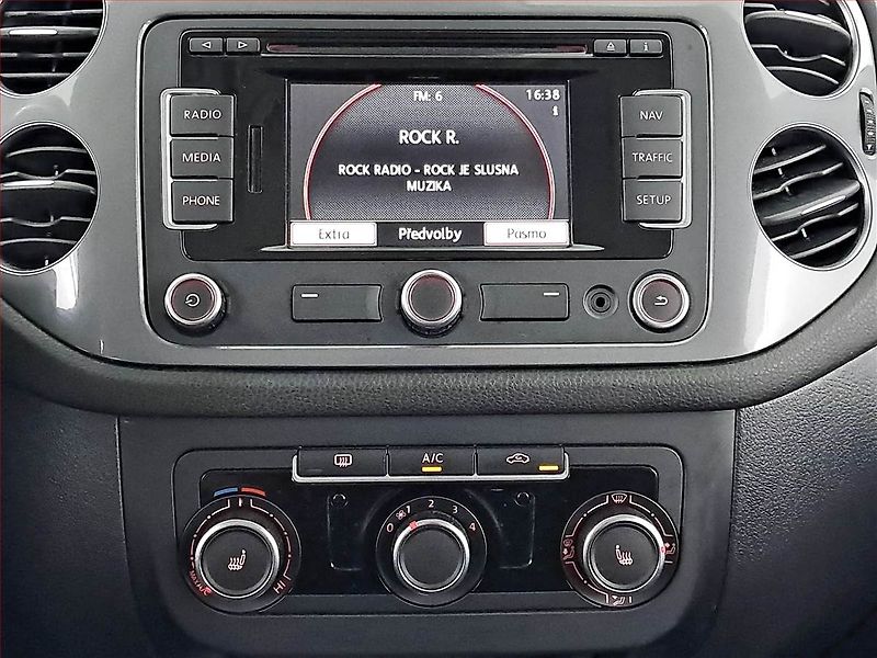 Volkswagen Tiguan (2013) 2.0 TDI, 4X4, Automat - fotka 12 z 19