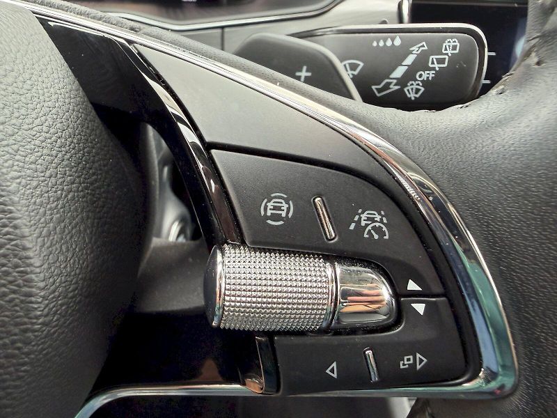 Škoda Superb (2023) 2.0 TDI 110kW DSG Style Plus - fotka 13 z 35
