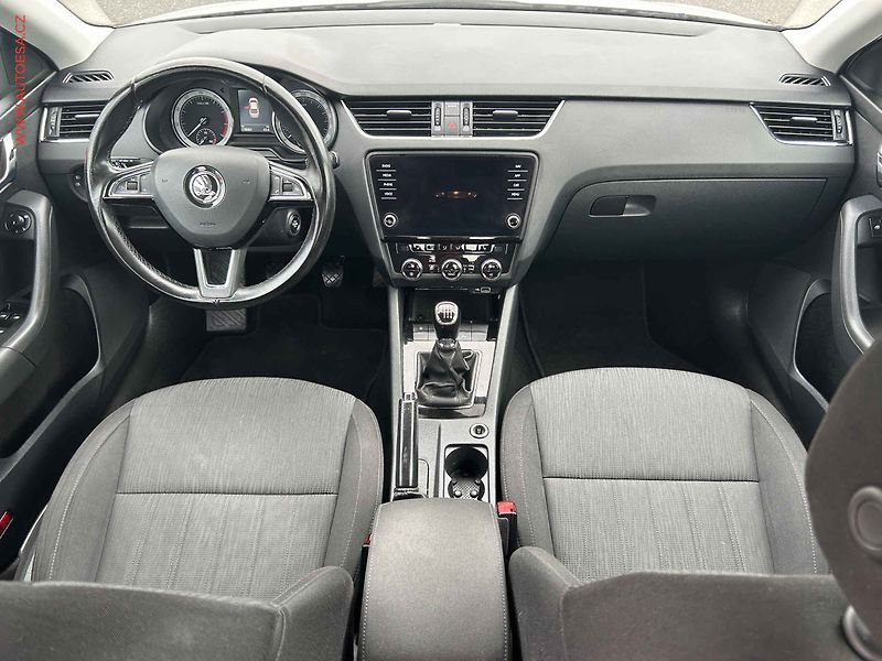 Škoda Octavia (2018) 1.8 TSi, 1.maj,ČR, Elegance - fotka 8 z 19