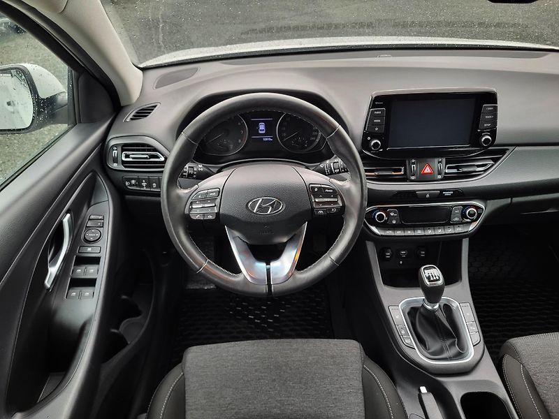 Hyundai i30 WG 1.5 T-GDI 118kW SMART *ČR - fotka 9 z 44