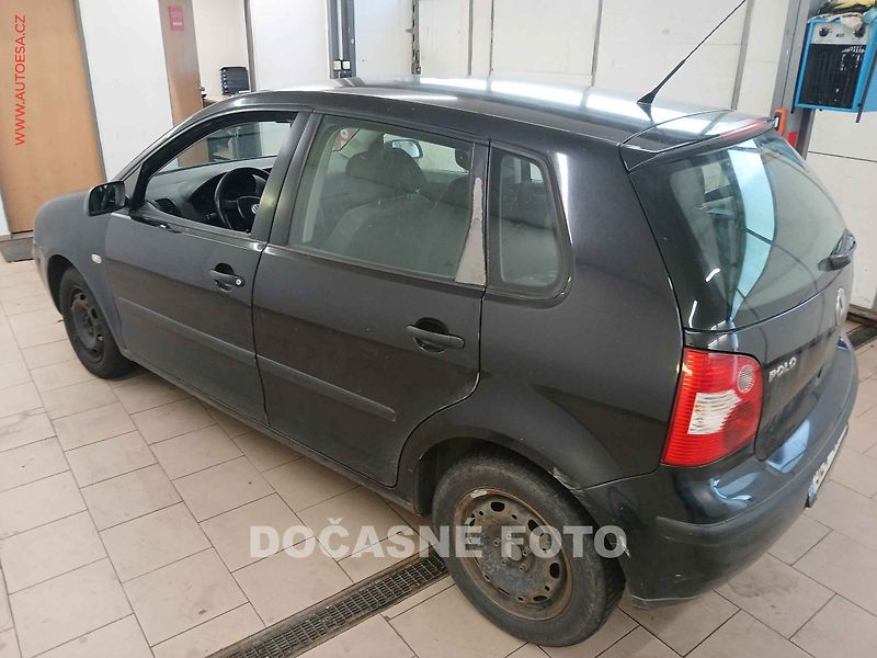 Volkswagen Polo (2003) 1.2, AC - fotka 2 z 3