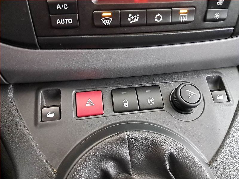 Citroën Berlingo (2018) XTR 1.6 BlueHDi, 5Míst, ČR - fotka 17 z 17