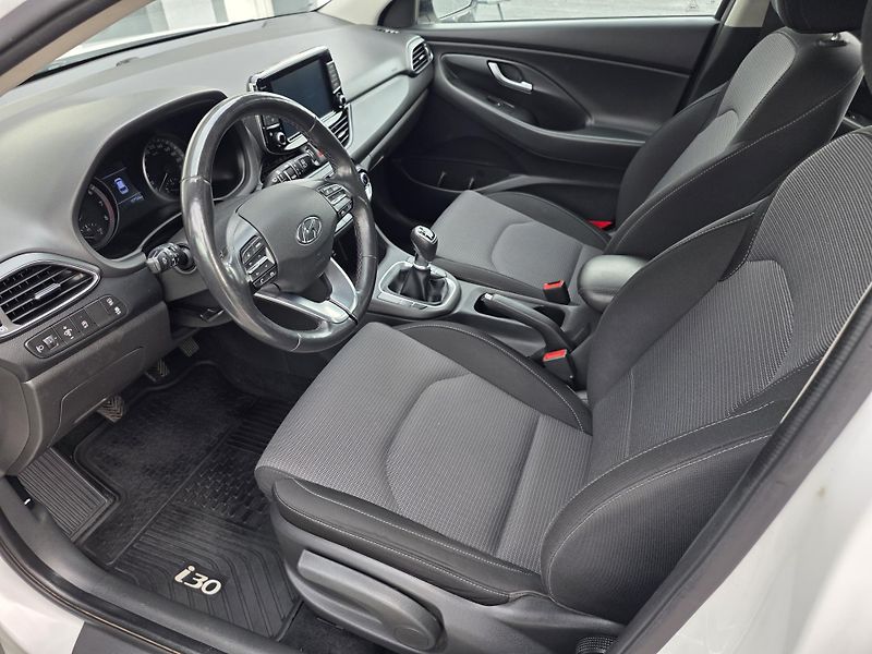 Hyundai i30 (2023) 1.0T-GDi 88kW Comfort ČR NOVÉ - fotka 7 z 21