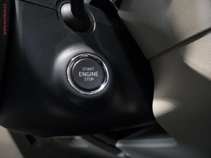 Škoda Karoq (2017) 1.5TSi, ČR, Style, DSG, kůže - fotka 19 z 28