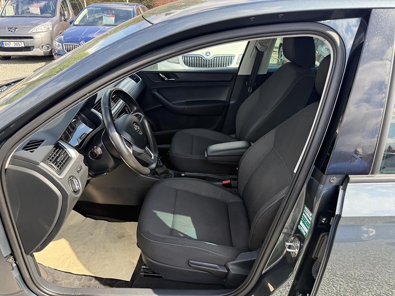 Škoda Rapid 1.2 TSI SPACEBACK - fotka 8 z 13