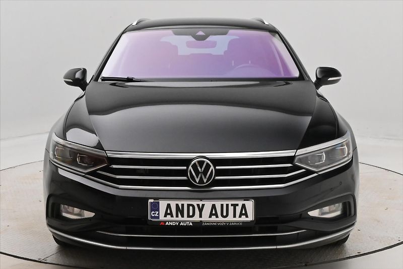 Volkswagen Passat 2,0 TDI 110 kW DSG ELEGANCE Zá - fotka 2 z 32
