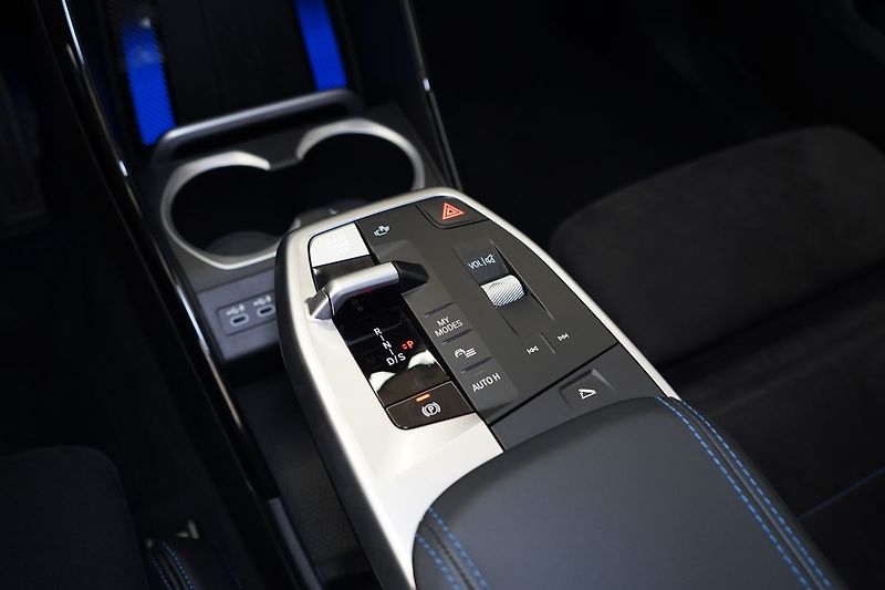 BMW X2 20i sDrive, M Paket - fotka 35 z 41