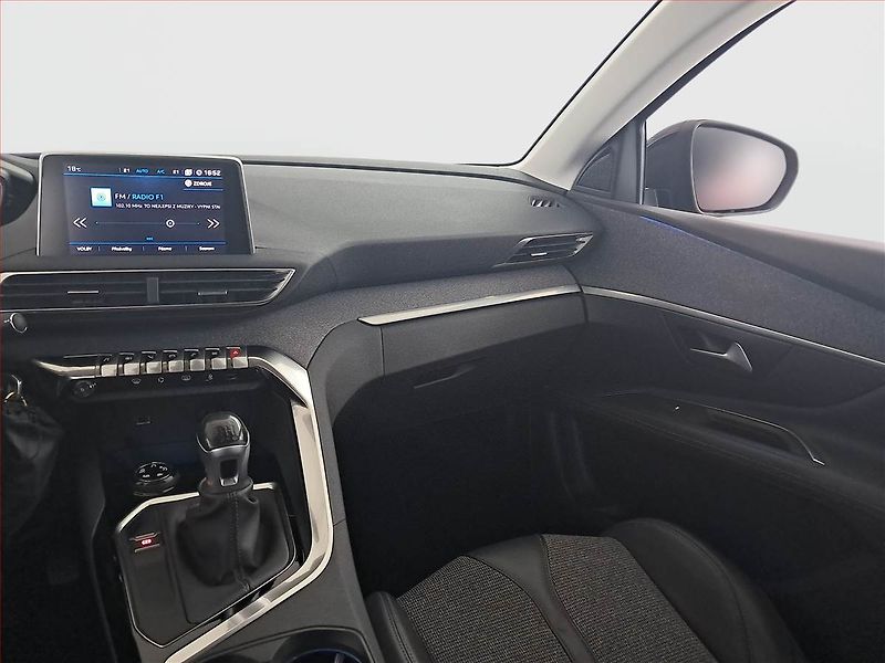 Peugeot 3008 (2018) 1.2 PureTech, Serv.kniha, Kůže - fotka 8 z 16