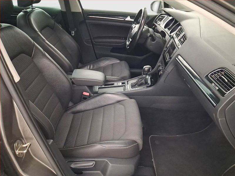 Volkswagen Golf (2016) 1.4 TGI CNG, Automat - fotka 9 z 19