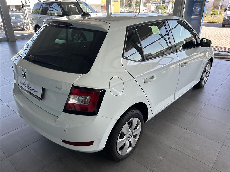Škoda Fabia 1,0   MPI 55kW,SERVISNÍ KNÍŽKA - fotka 6 z 22