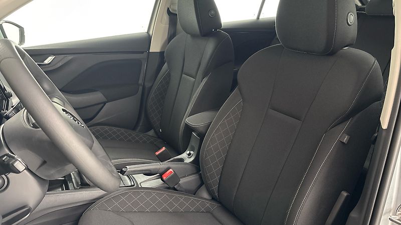 Škoda Scala 1.0 TSI Ambition - fotka 15 z 23