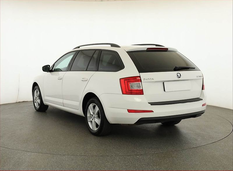 Škoda Octavia (2014) 1.8 TSI, Tempomat - fotka 4 z 16