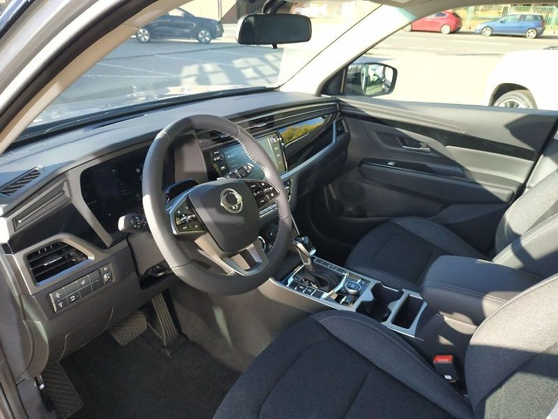 KGM Korando 1.5T, SMART,2WD, AT, SKLADEM - fotka 12 z 31