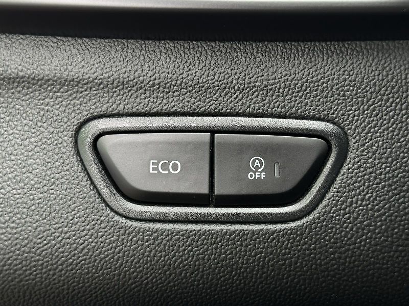 Renault Kadjar 1.3TCe 7AT EDC 140PS Tempomat - fotka 17 z 45