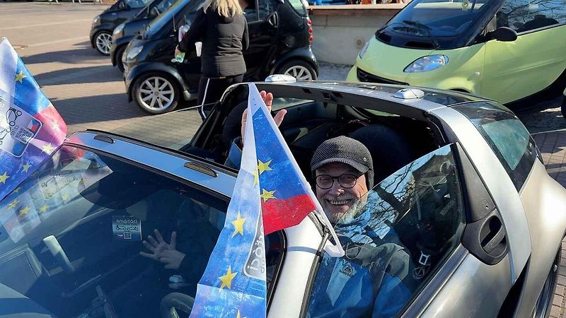 Malá auta, velká srdce. Smarťáci navštívili jarní Vlašim a adoptovali mývala