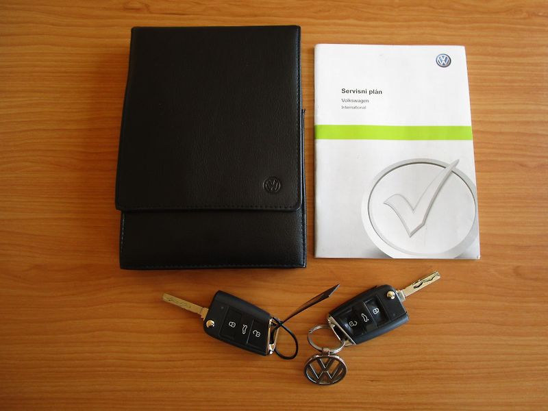 Volkswagen Golf Sportsvan 1,4TSI-92KW-KOUPEN V ČR+STK - fotka 19 z 20