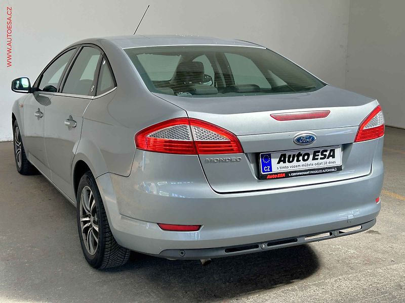 Ford Mondeo (2008) 2.0 16V - fotka 6 z 15