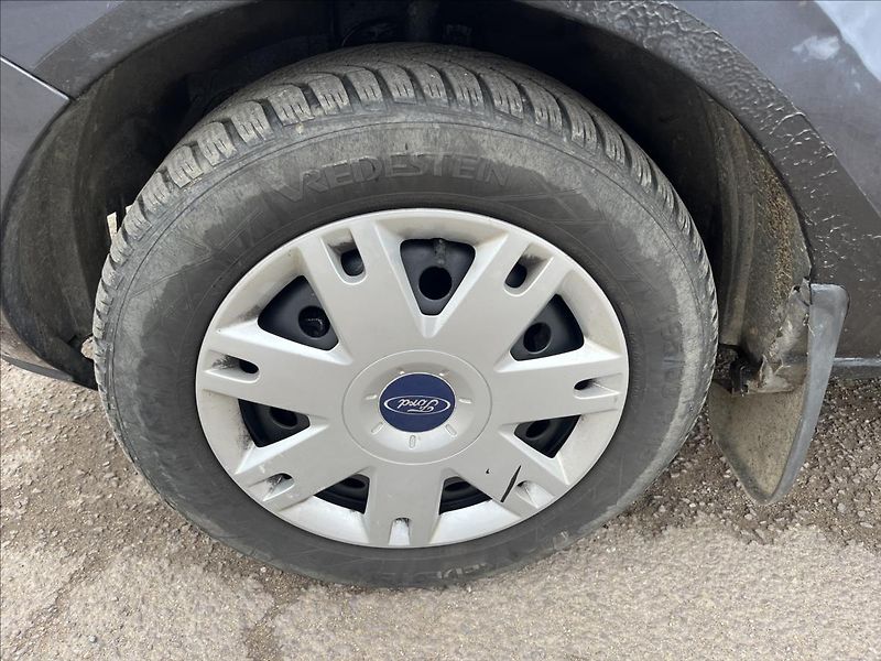 Ford Fusion 1.4 i DURATEC KLIMA ROZVODY - fotka 31 z 31