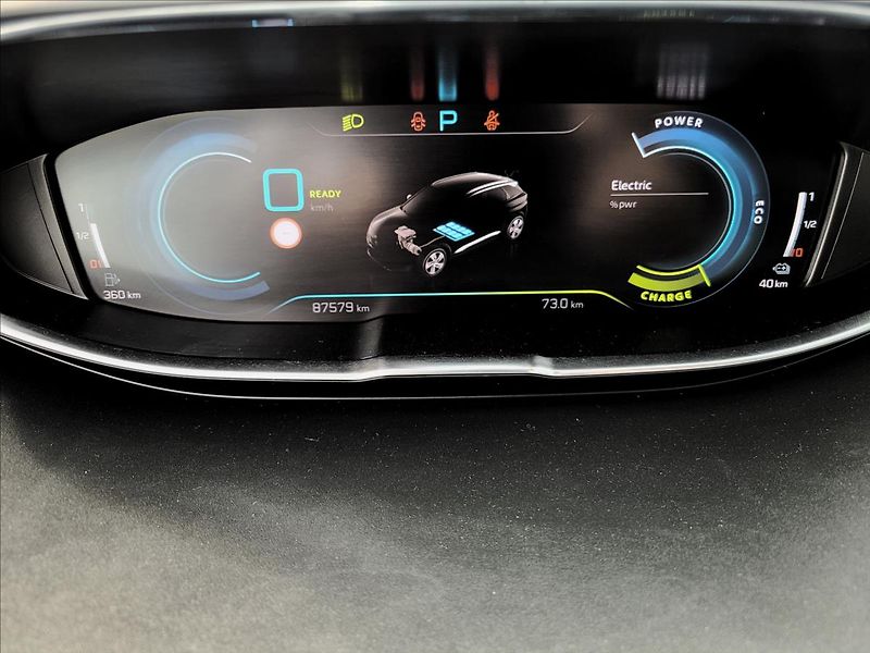 Peugeot 3008 1,6 JIŽ NENÍ K DISPOZICI - fotka 19 z 39