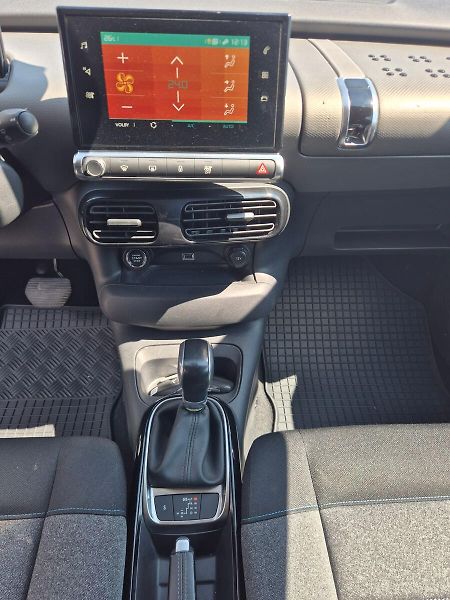 Citroën C4 Cactus 1.2 81kW Shine - AUTOMAT - fotka 17 z 26
