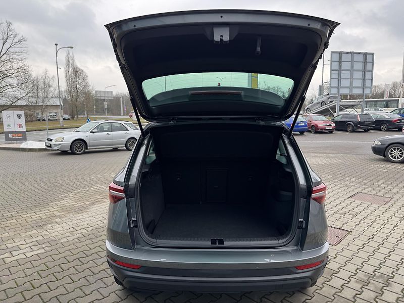 Škoda Karoq (2023) Style 1.5 TSI DSG - fotka 19 z 20