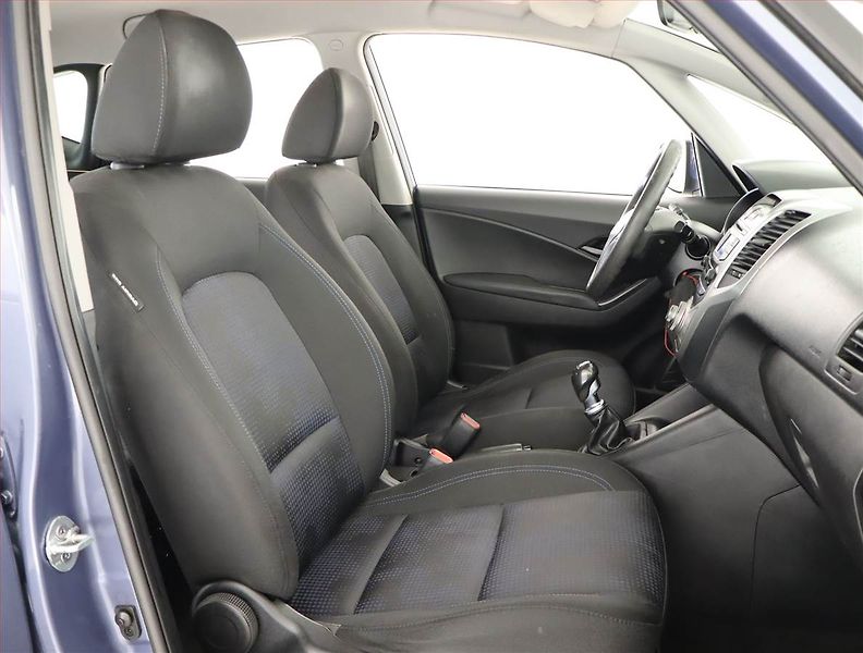 Hyundai ix20 (2011) 1.4 CVVT, LPG, Serv.kniha - fotka 9 z 19