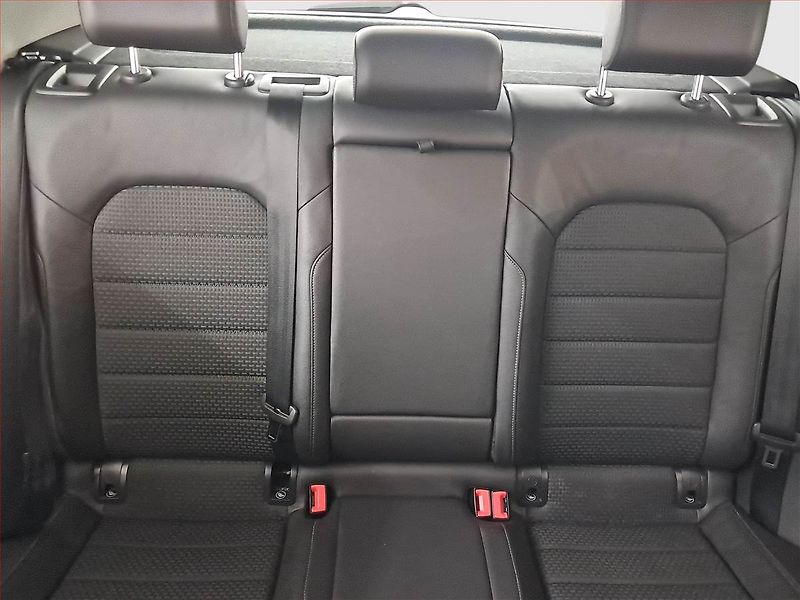 Volkswagen Golf (2015) 1.2 TSI, Kůže, Bi-Xenony - fotka 10 z 20