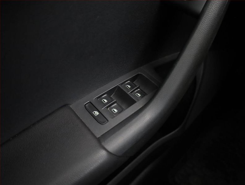 Škoda Octavia (2013) 1.6 TDI, Tempomat - fotka 12 z 14