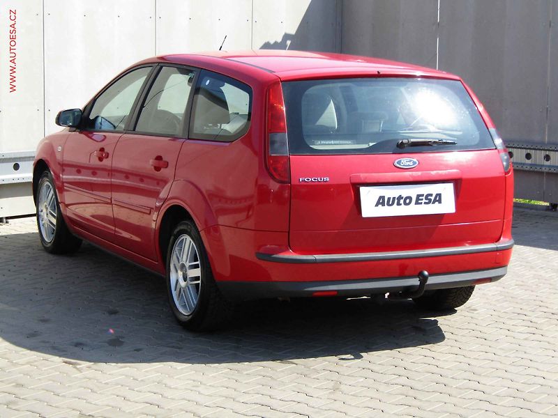 Ford Focus (2007) 1.6i, AC, výhřev sed - fotka 6 z 20